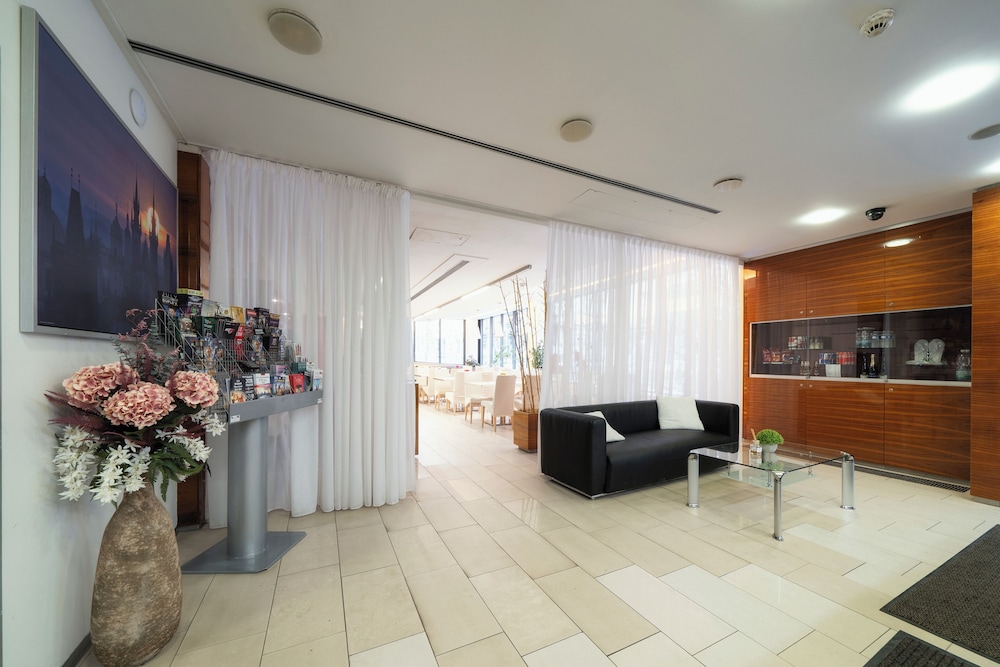 EHRLICH HOTEL 5/34