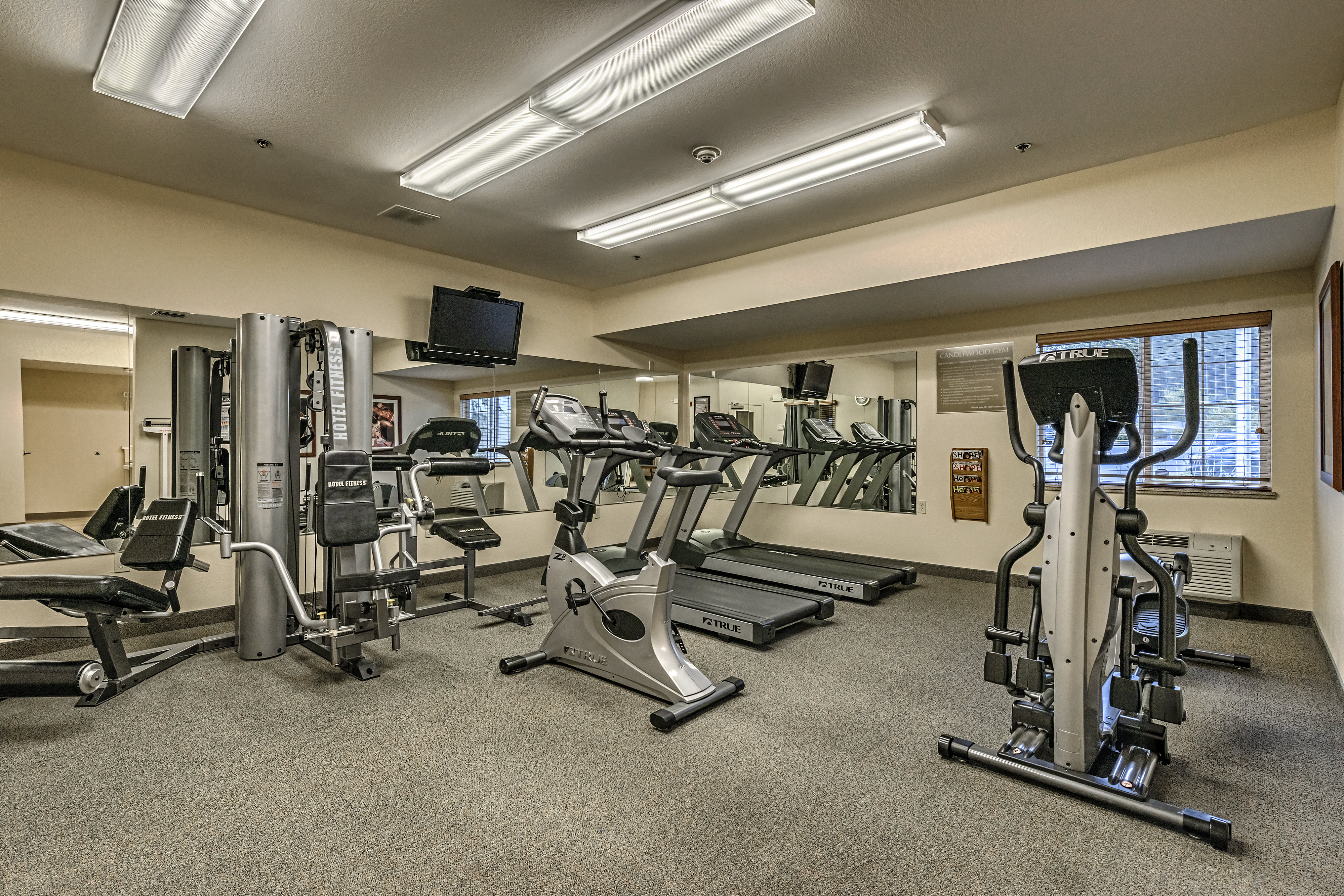 Candlewood Suites Oak Harbor 18/47