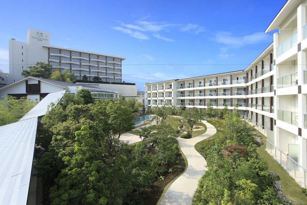 HOTEL WELLSEASON HAMANAKO 44/46