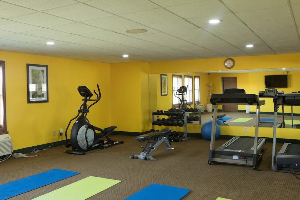 Quality Inn & Suites Bedford West IN 25/40