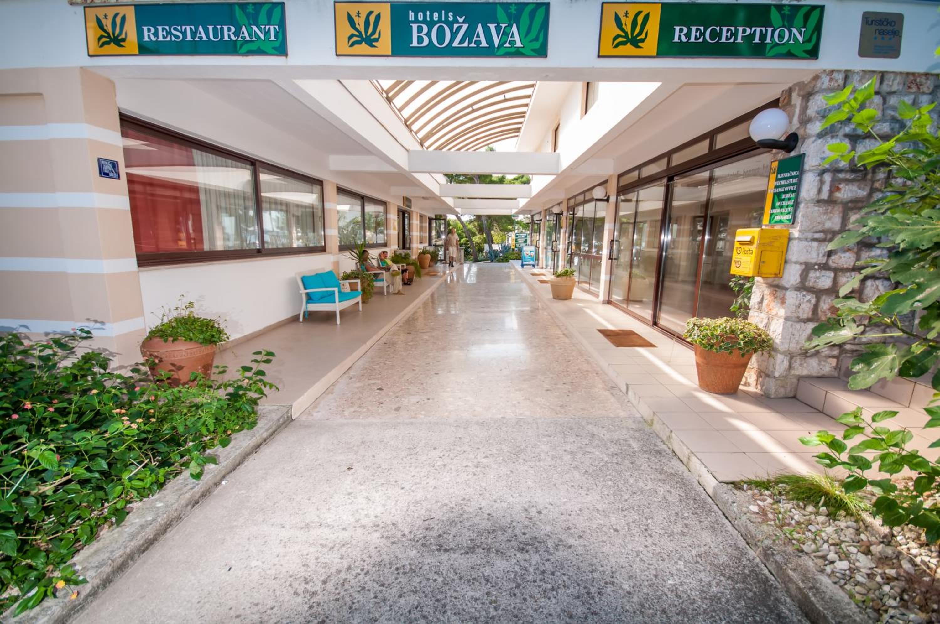 Lavanda Hotel 38/50