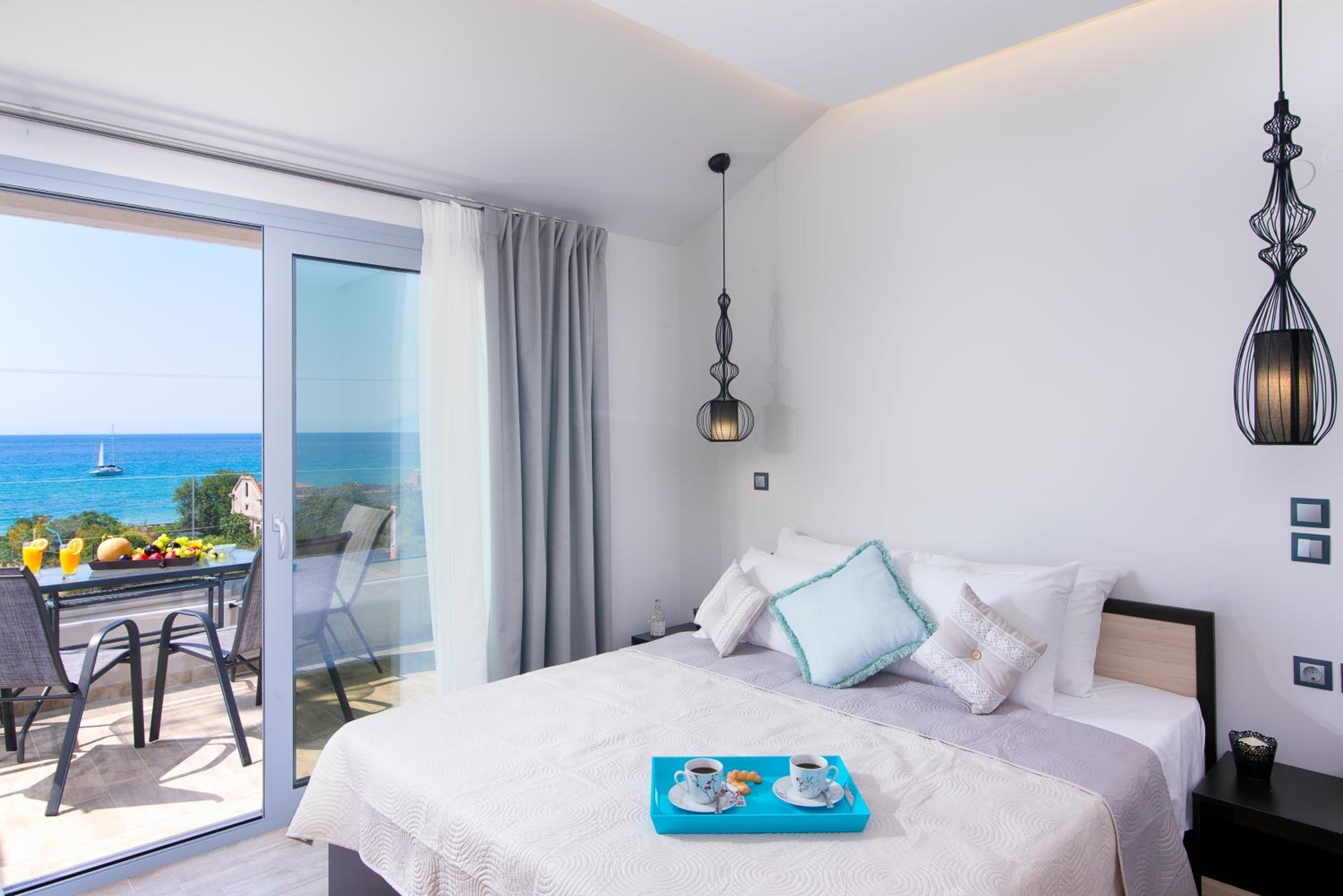 The Dome Luxury Hotel 20/60