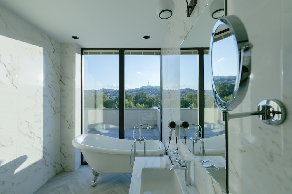 Museum Hotel Orbeliani 50/50