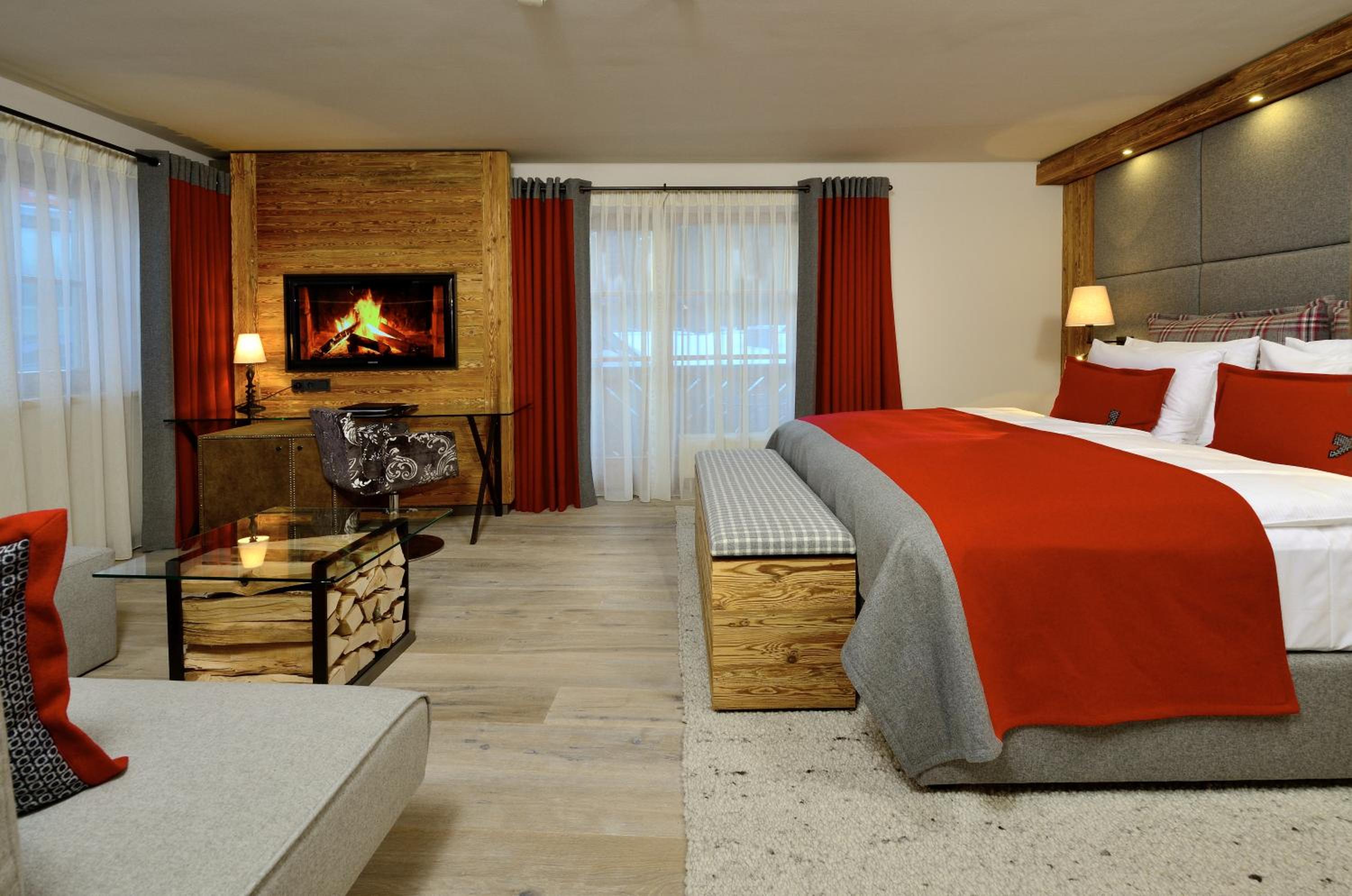 Alpine, Junior Suite, Mountain View, Balcony