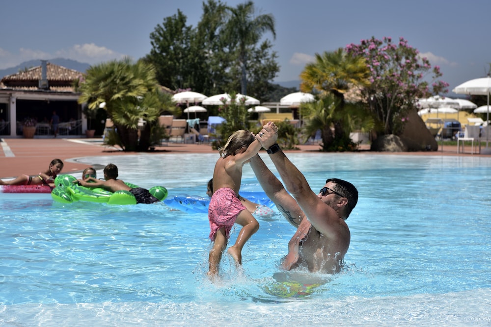 Perdepera Resort 72/79