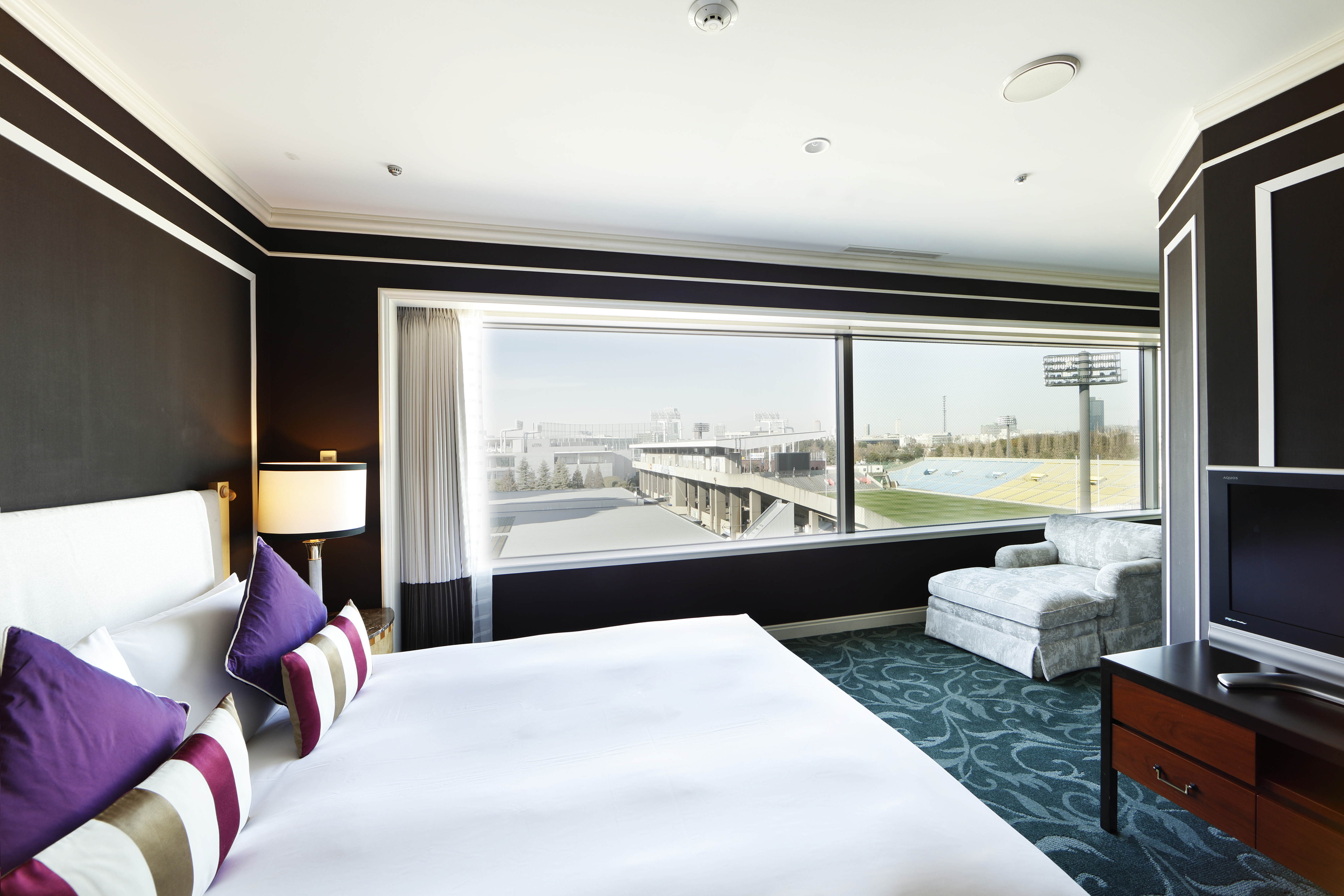 Stadium, Suite, Double Bed, with Extra Bed, Club Lounge Access