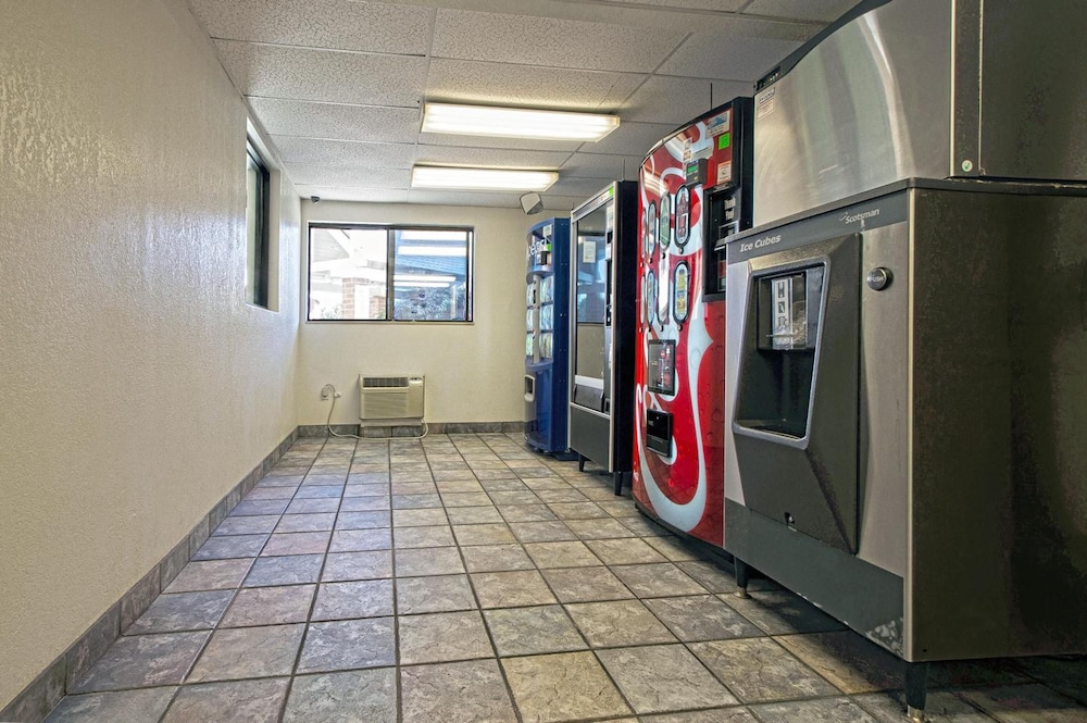Motel6 Piscataway, NJ 51/63
