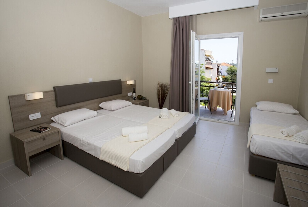 Hotel Sirines 11/50