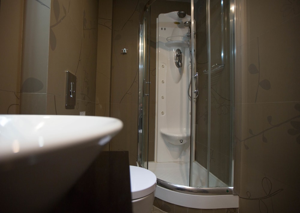 Aion Luxury Hotel 50/50