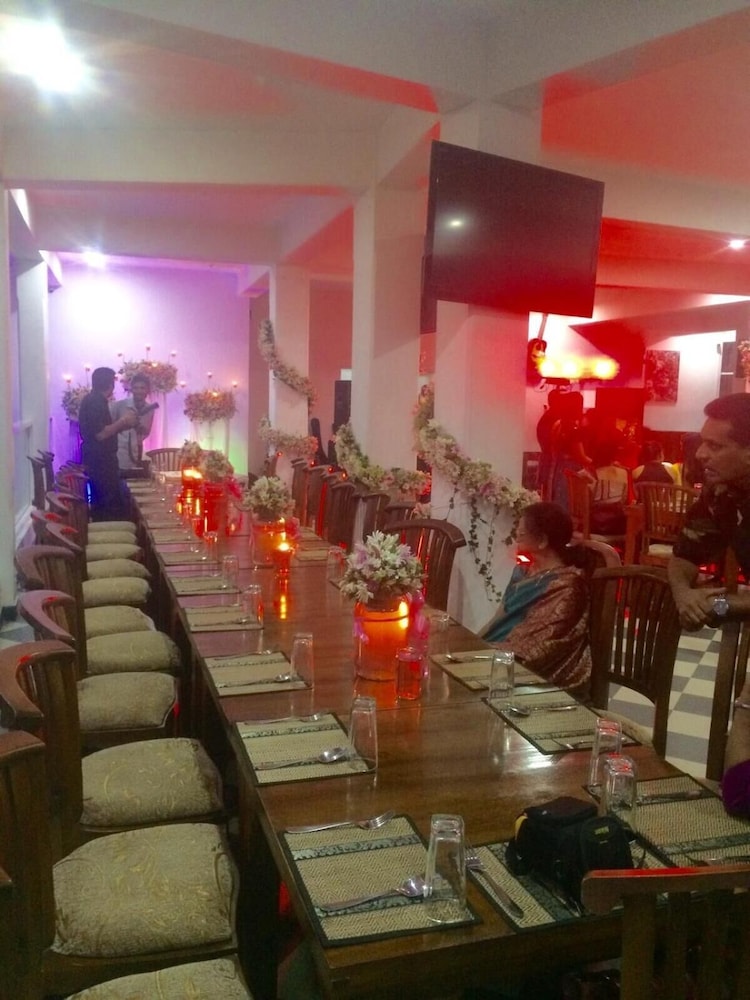 Kandy Supreme Hotel 38/61