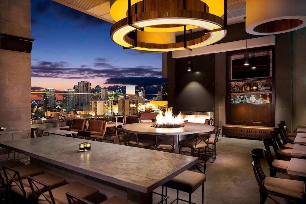 Courtyard by Marriott San Diego Gaslamp/Convention Center 33/37
