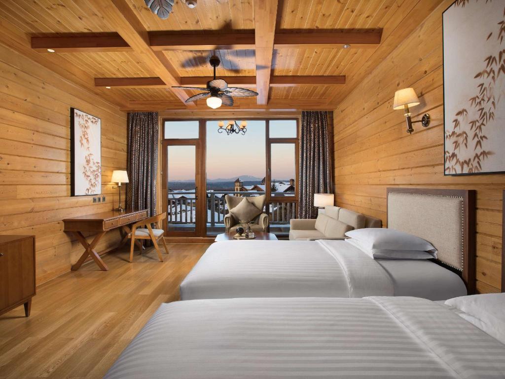 Swiss, Family, Villa, King and Twin Beds, Mountain View, Swissotel Resort Changbaishan 12/16