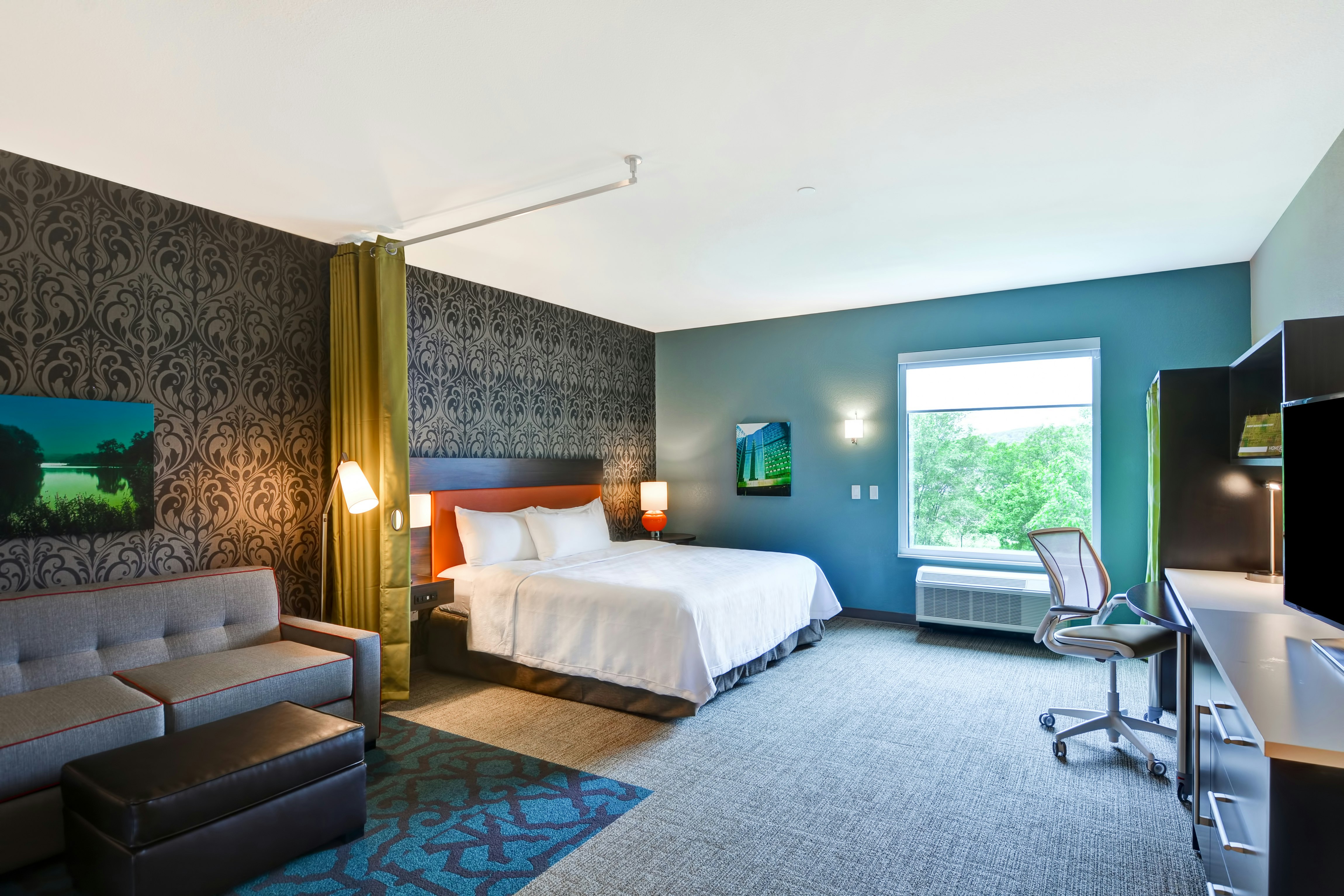 STUDIO, KING BED, ACCESSIBLE