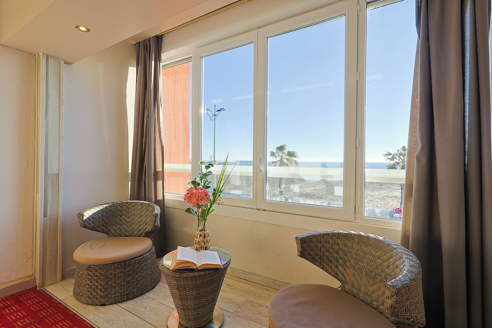 HOTEL MEDITERRANEE 23/42