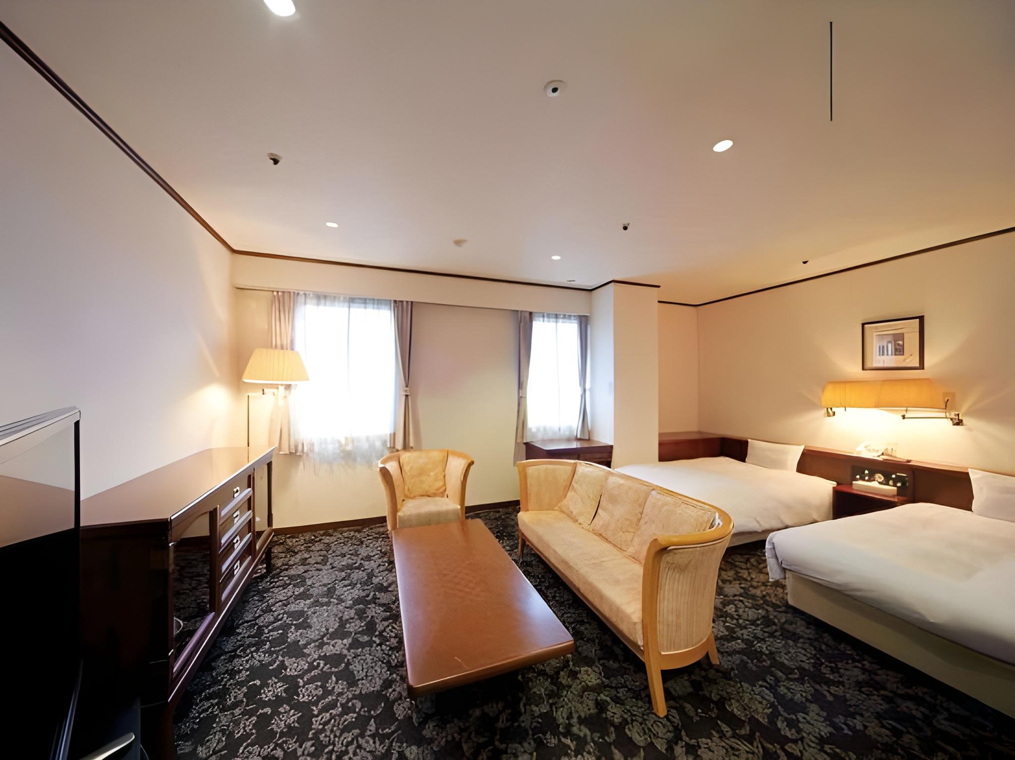 Suite, Twin Beds