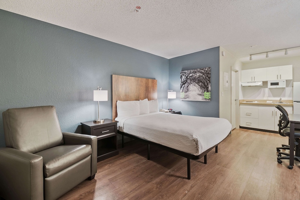 Extended Stay America - Miami - Airport - Blue Lagoon 8/43