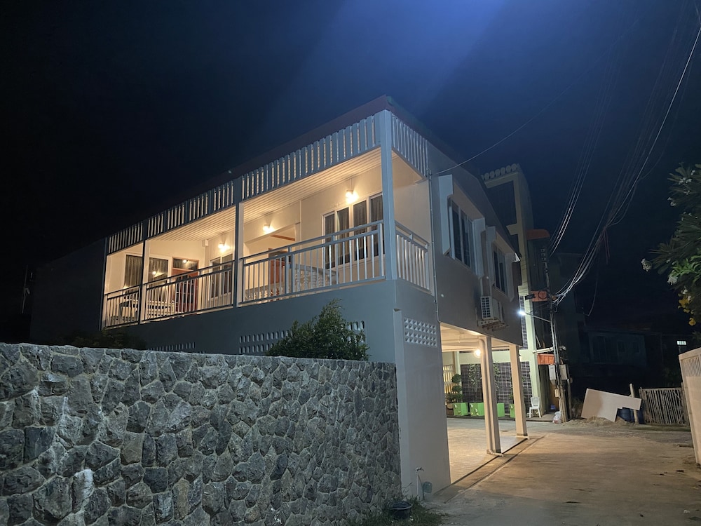 Baan Plapakpao 42/48