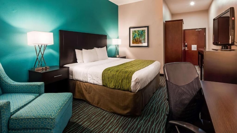 Ramada by Wyndham Burkburnett / Wichita Falls 39/65