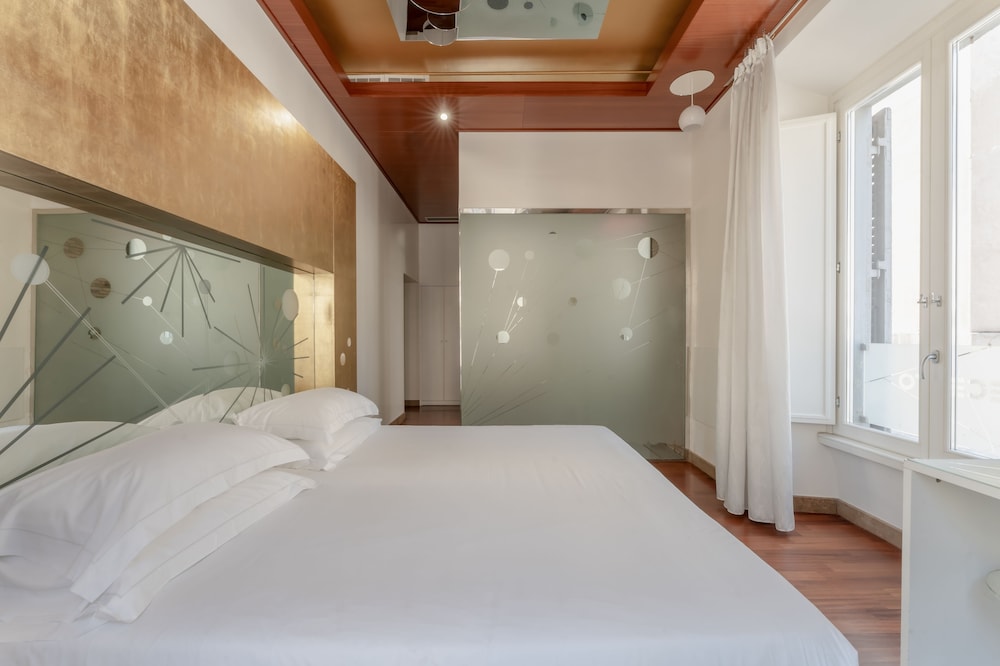 Hotel Trecento 7/50