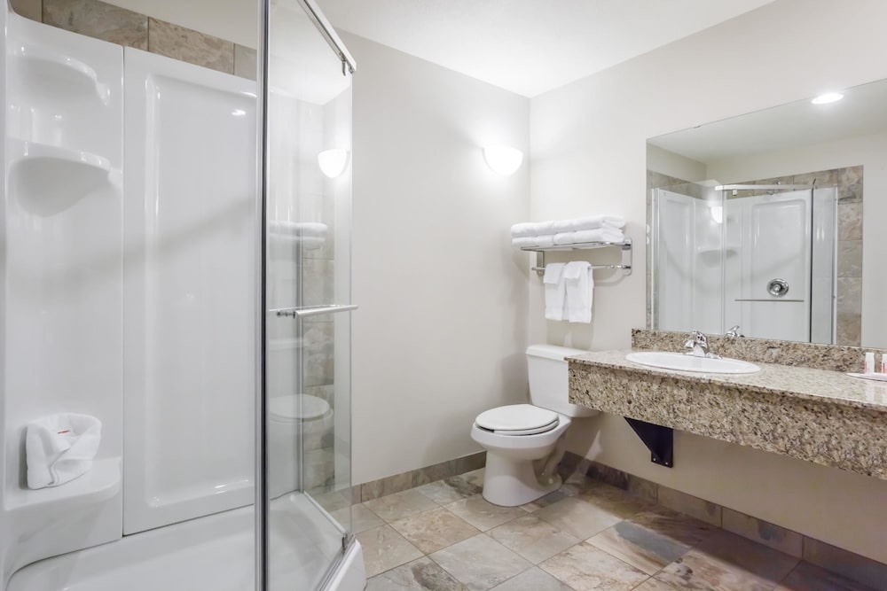 Ramada Creston 9/45