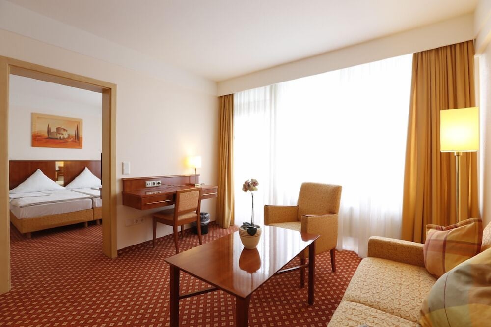 Caravelle Hotel im Park 33/55