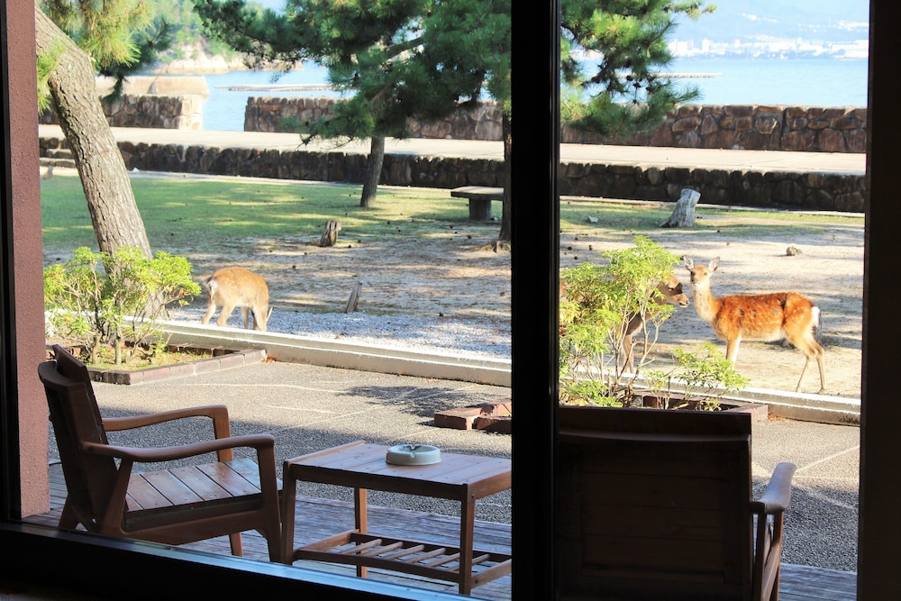 Miyajima Seaside Hotel 40/50