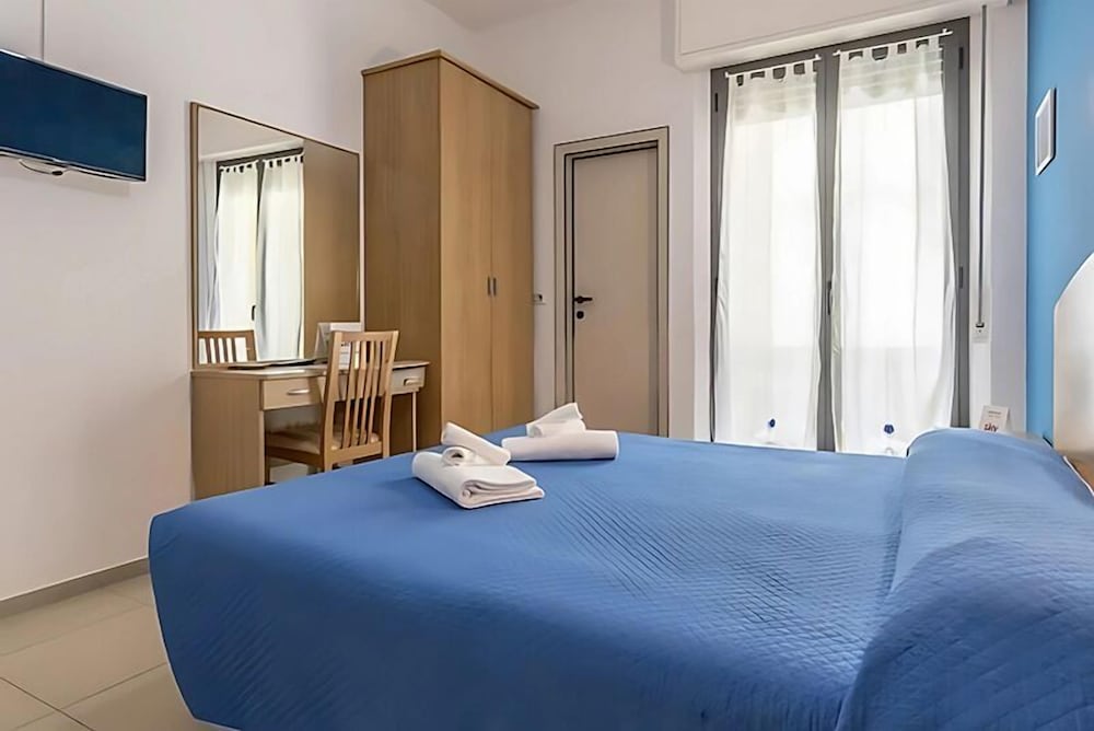 Hotel Italy 10/50