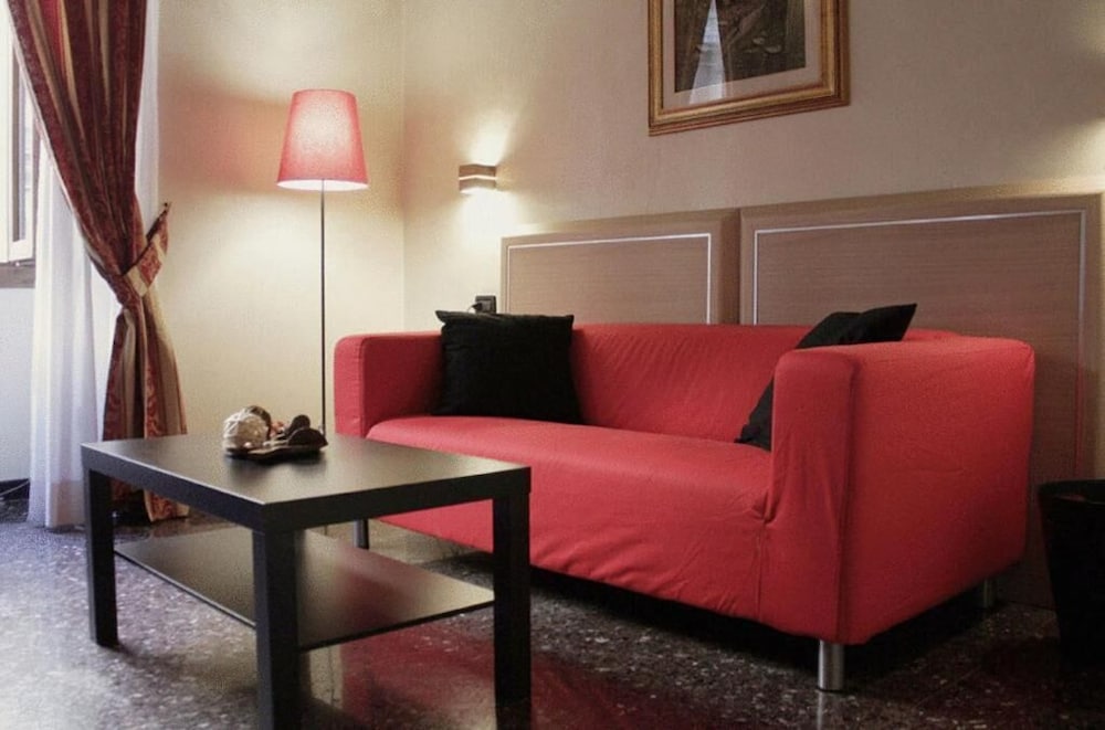 Hotel Campidoglio 28/51