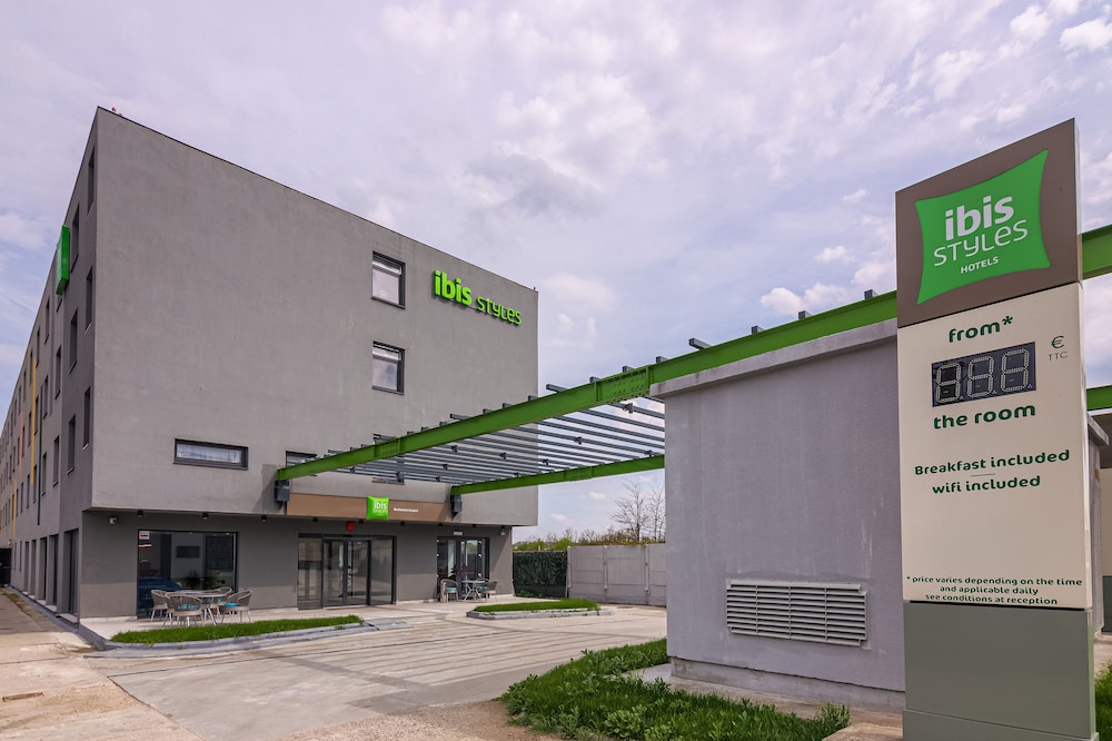 ibis Styles Bucharest Airport 2/54