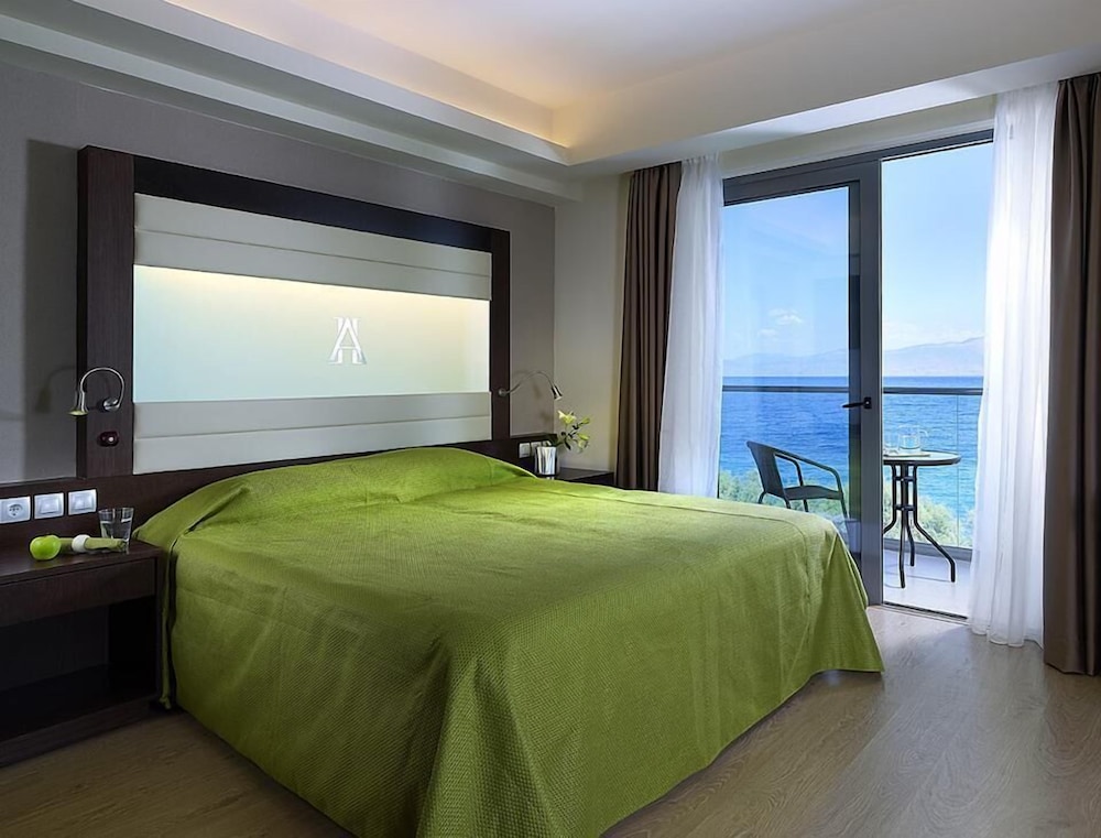 ROOM, TWIN BEDS