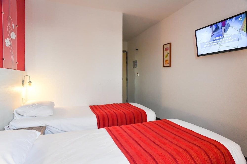 Brit Hotel Confort Saint-Lo 10/50