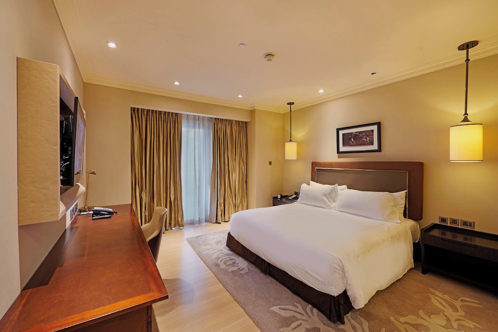1 BEDROOM, APARTMENT, KITCHENETTE