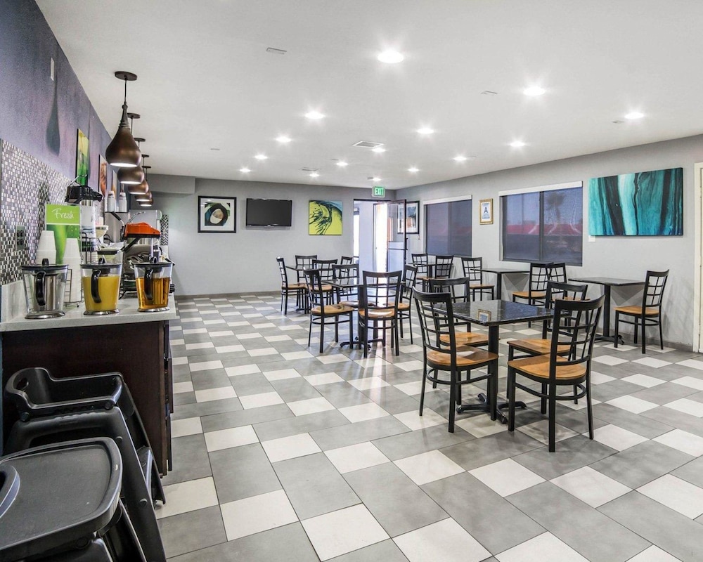 Rodeway Inn & Suites Needles CA 25/30