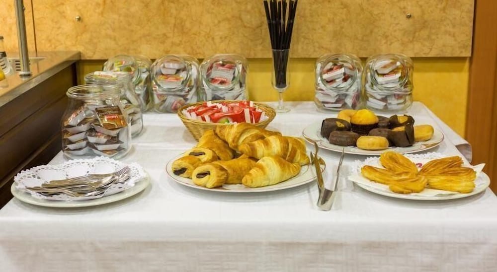 Hotel Real de Castilla 50/50