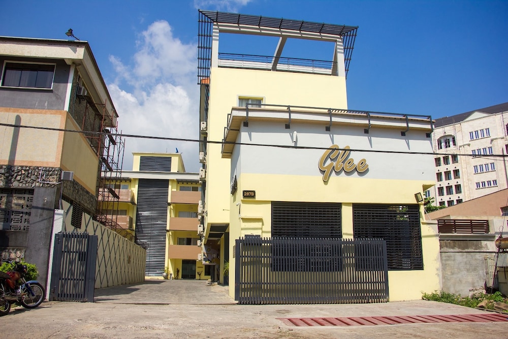 Glee Hotel 44/48
