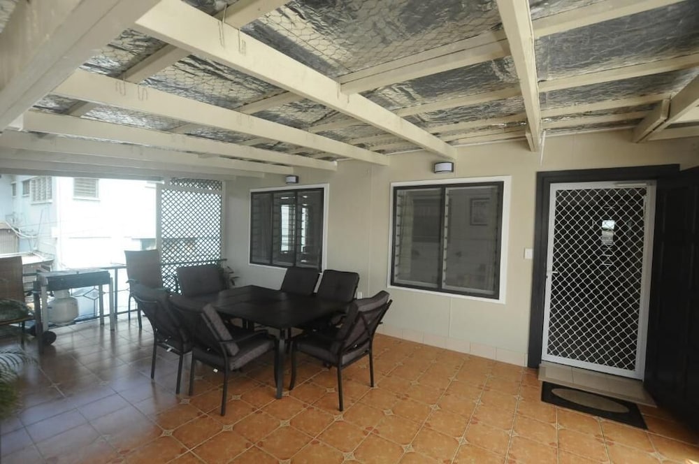 Talofa Inn 36/50