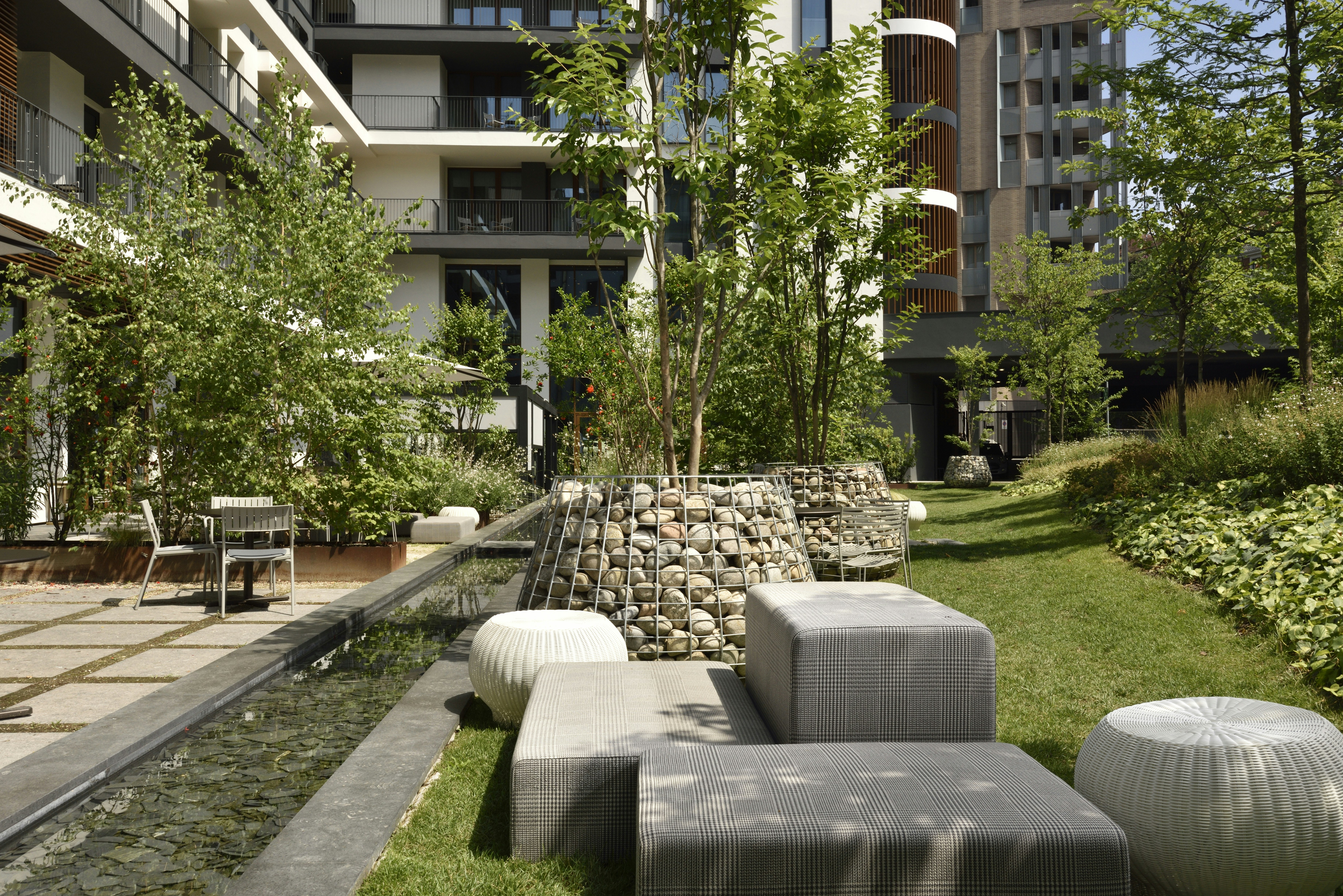 Milano Verticale UNA Esperienze 68/77