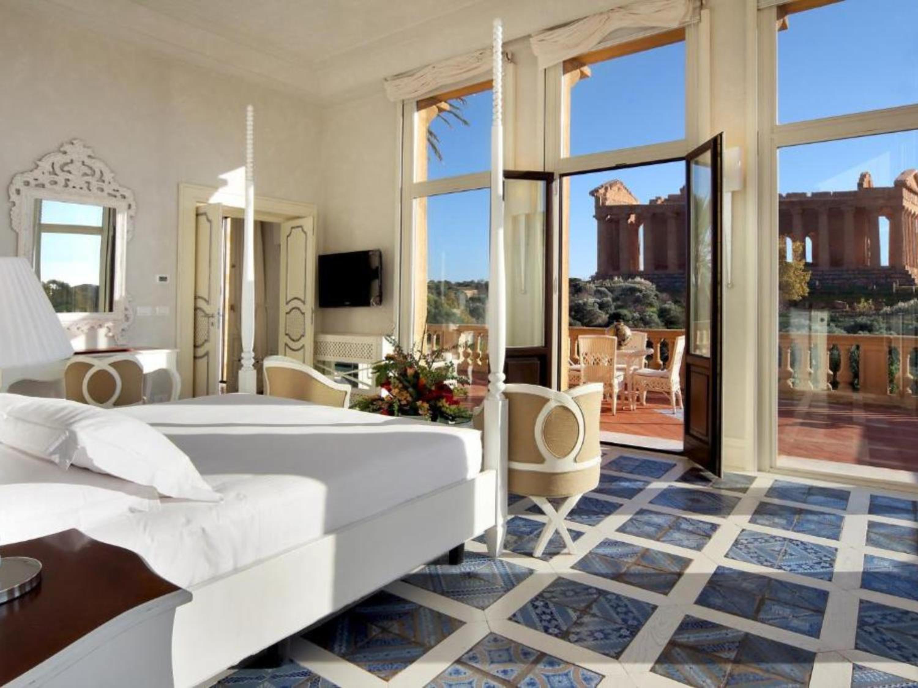 Suite, Villa, King Bed, Sofa