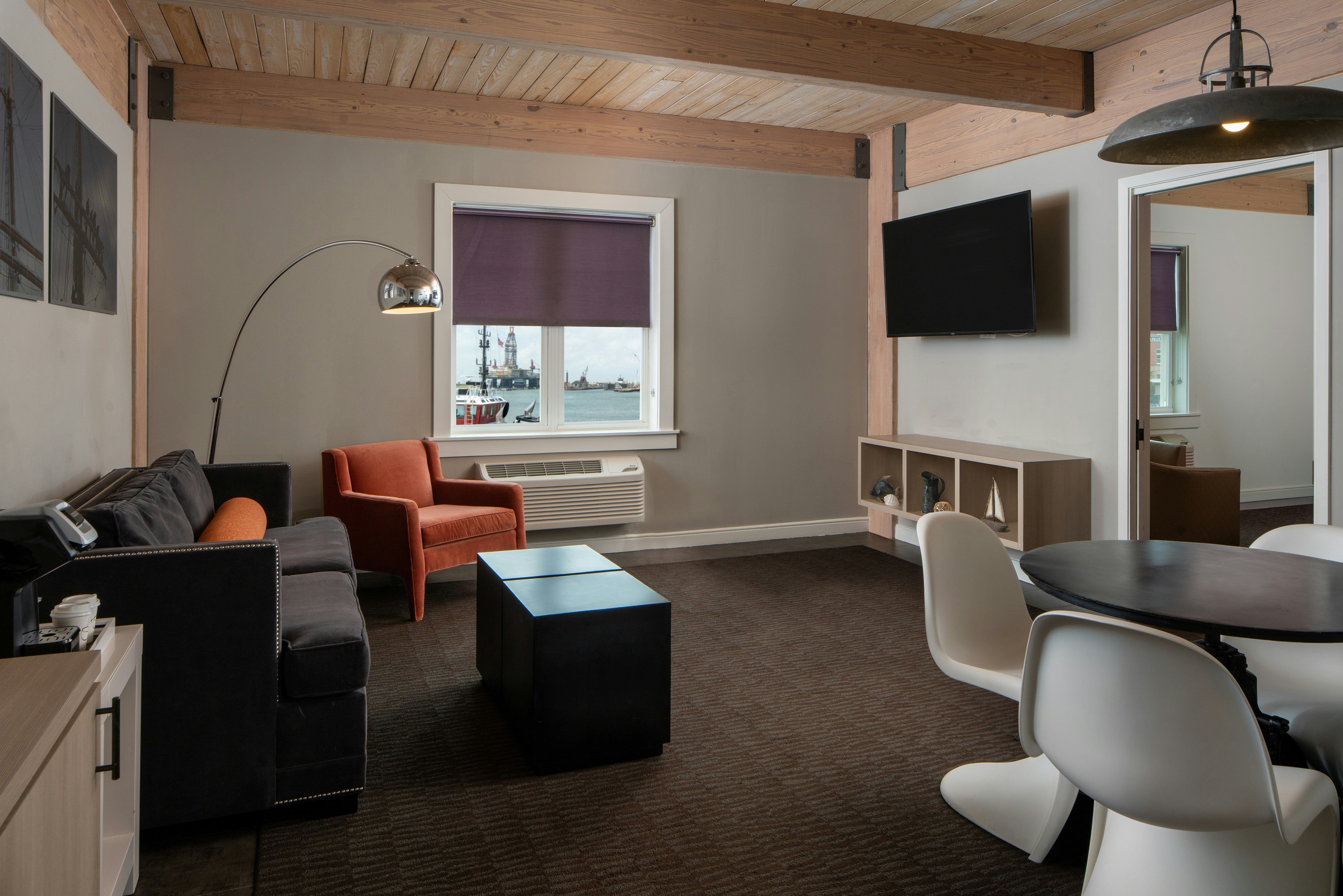 Harbor House Hotel and Marina at Pier 21 6/11