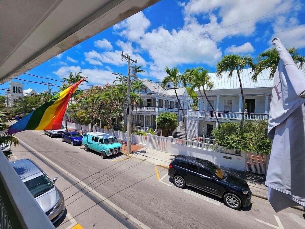 Bishop Hotel Key West 41/50