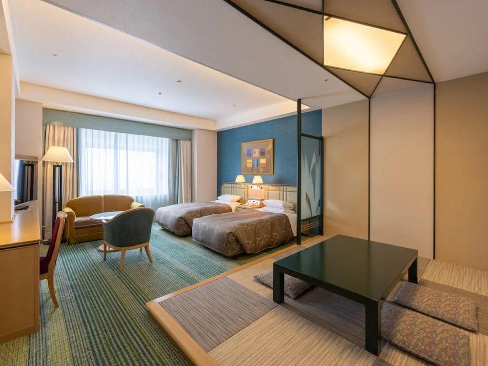 Naspa New Otani Hotel 23/75