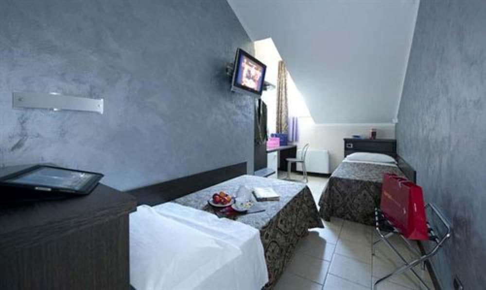 HOTEL IDEALE 29/44