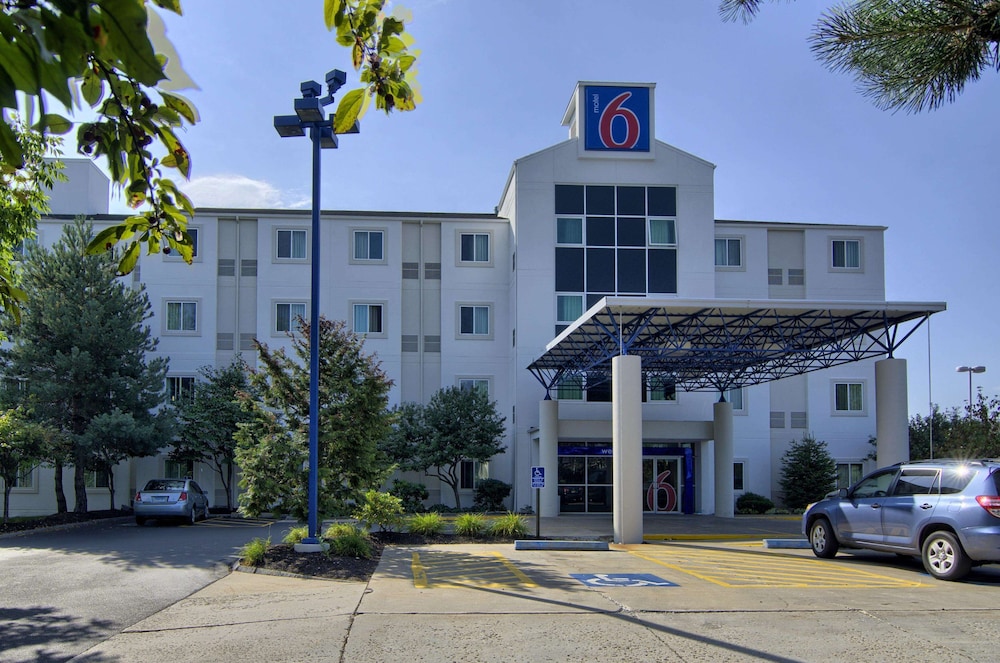 Motel6 Portsmouth, NH 54/61