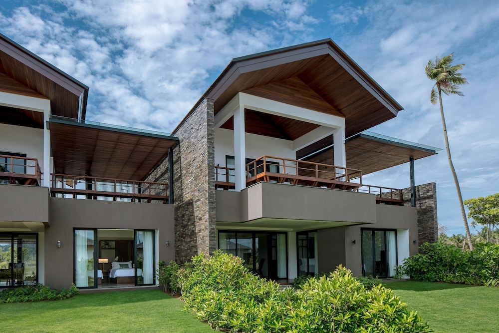 THE RESIDENCE BINTAN 8/73