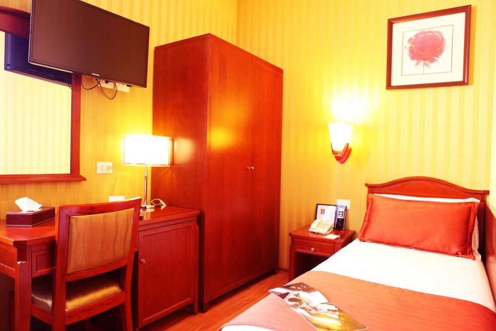 Augusta Lucilla Palace 36/62