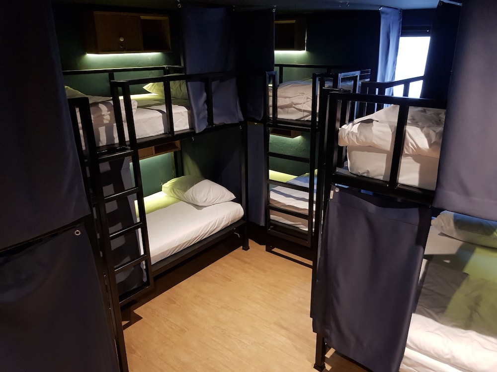 Borbaboom Phuket Poshtel & Hostel 38/47