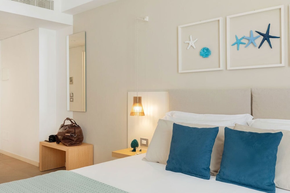 Albatros Beach Hotel 10/28