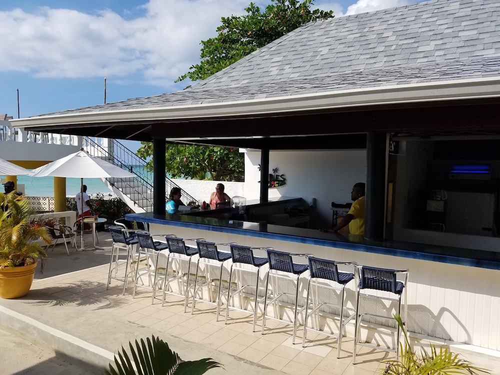 White Sands Negril 7/54