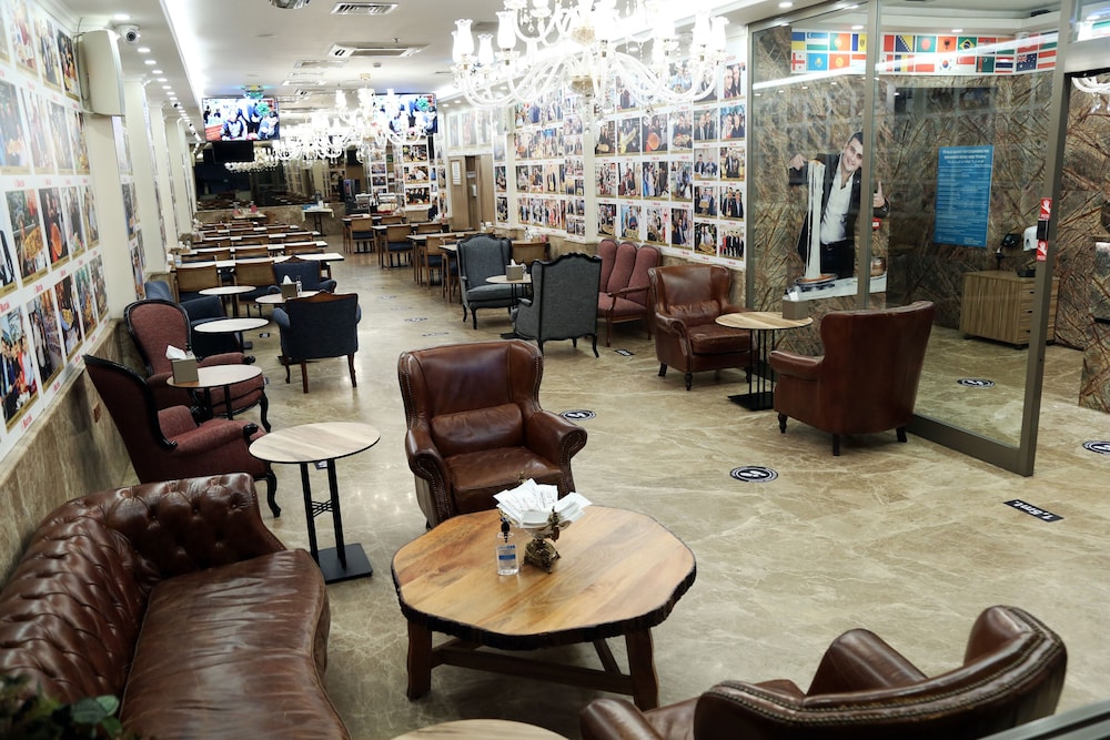 CZN Burak Hotel 62/74