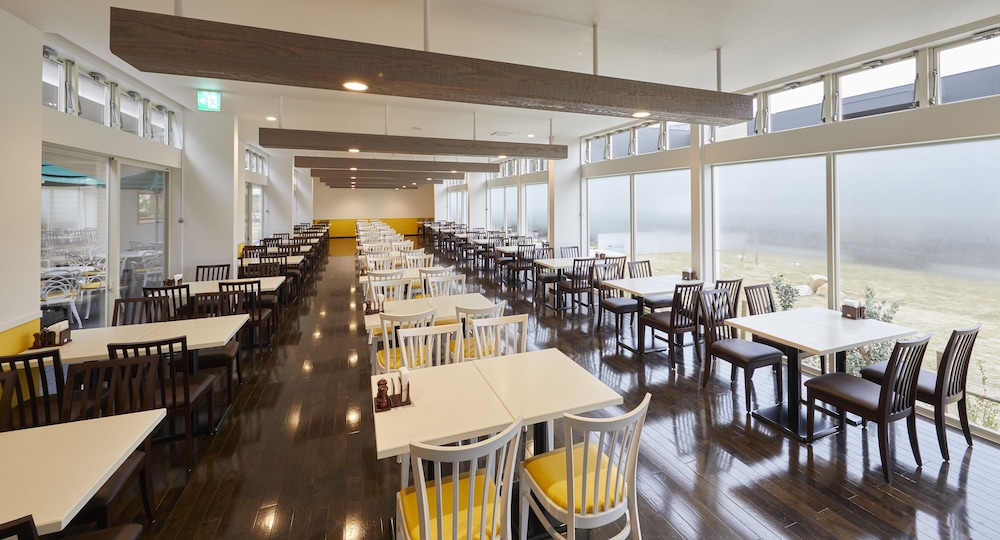 HOTEL ROTTERDAM Huis Ten Bosch 41/60